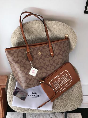 شنط كوتش كوالتي يتوفر ٣ الوان