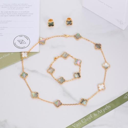 طقم فان كليف سلسال قصير مع حلق واسواره