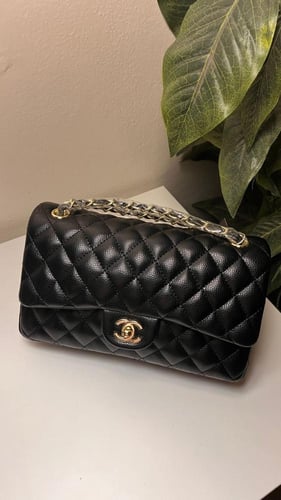 شنط شانيل كوالتي حجم وسط