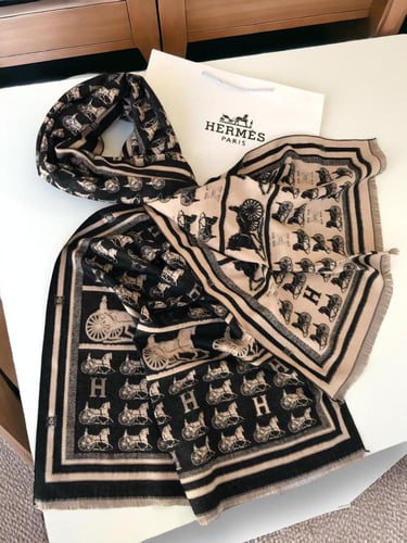 شال ايرمز لون اسود وبيج