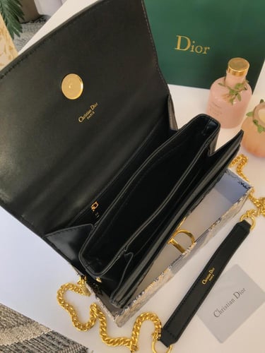 شنطة ديور درجة اولى لون اسود