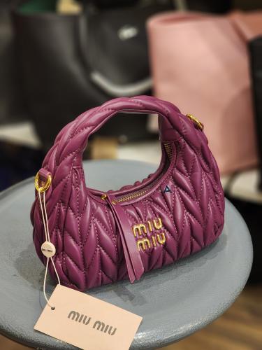 شنط ميو ميو هاي كوالتي الحجم الصغير