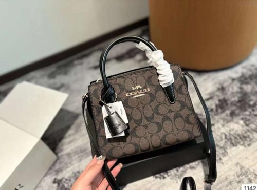 شنط كوتش هاي كوالتي حجم وسط