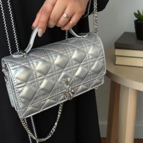 شنطة ديور فضي