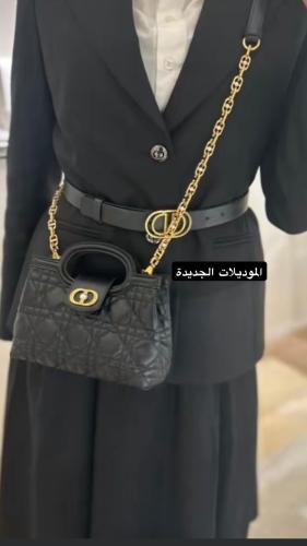 شنط ديور هاي كوالتي المقاس 19 سم الصغير يتوفر عدة...