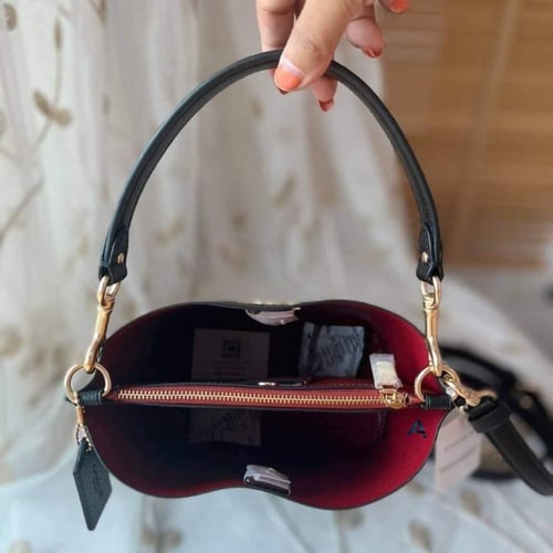 شنط كوتش هاي كوالتي يتوفر عدة الوان