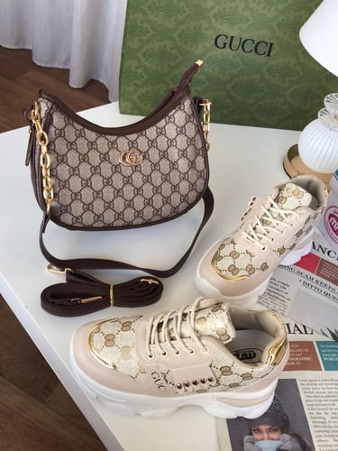 طقم درجة اولى شوز وشنطة