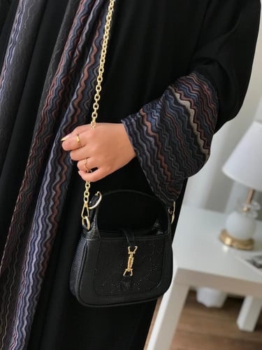 شنط قوتشي كوالتي كريستال ناعم الحجم موضح بالصور