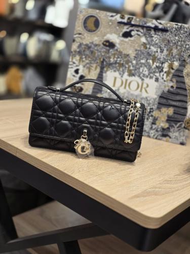 شنط ديور ماستر يتوفر عدة الوان