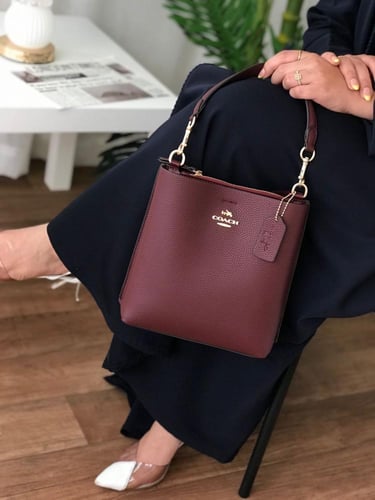 شنط كوتش كوالتي يتوفر عدة الوان