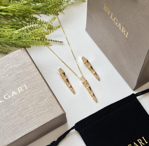 طقم بلغاري سلسال + حلق يتوفر ٢ موديل مع الملحقات