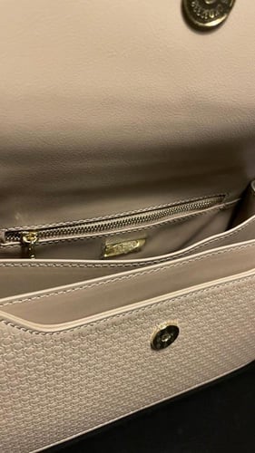 شنط سي اتش CH هاي كوالتي حجم وسط