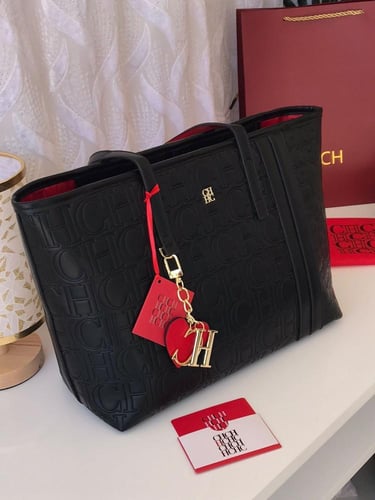 شنط سي اتش حجم وسط موديل السلةمع الميدلية والملحقا...