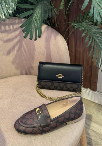 طقم شنطة وشوز كوتش درجة اولى