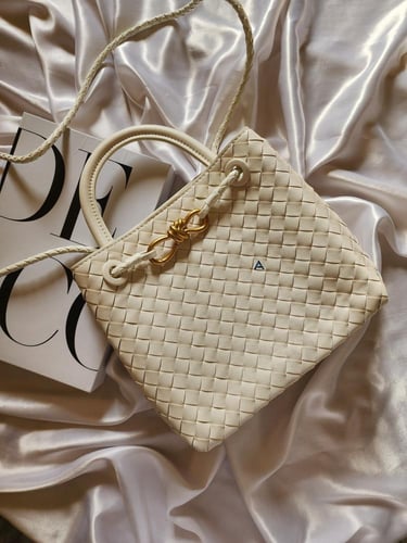 شنط بوتيقا هاي كوالتي يتوفر عدة الوان