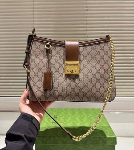 شنط قوتشي هاي كوالتي يتوفر لونين