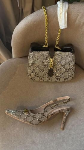 طقم قوتشي كعب وشنطة