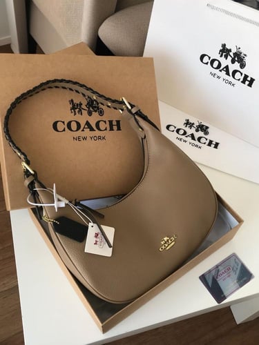 شنط كوتش درجة اولى الحجم وسط