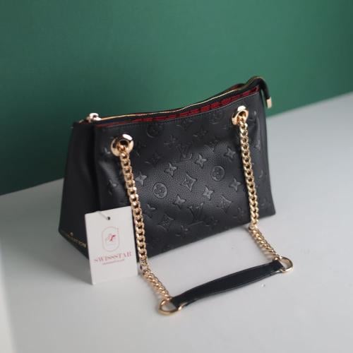 شنطة لويس فيتون لون اسود حجم وسط