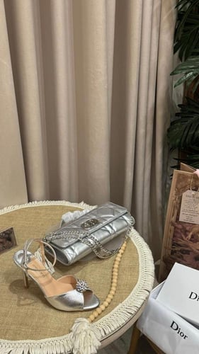 طقم فضي ديور