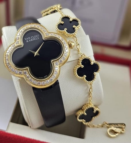 طقم ساعة + اسواره فان كليف درجة اولى يتوفر عدة ألو...