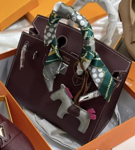 طقم شنطة هيرمز إيرمز حجم وسط مع شوز لويس فيتون لون...