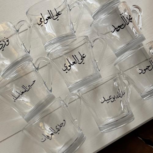 كوب زجاجي بمقبض