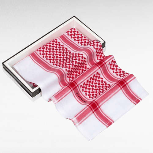 2 أشمغة جيفنشي كلاسيك 2025 + جيفنشي كلاسيك 2025