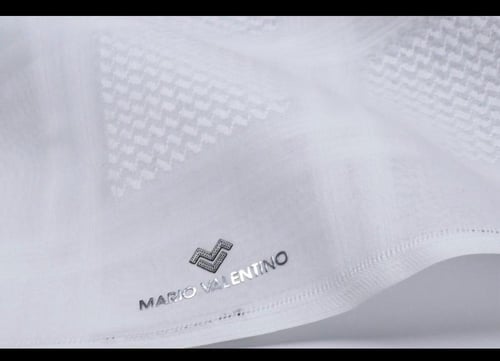 شماغ ماريو فالنتينو أبيض اصدار 2026 MARIO VALENTIN...