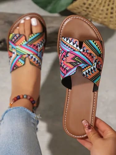 صندل نسائي مسطح