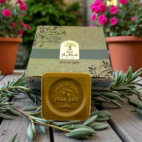 صابون غار طبيعي ممتاز من نافع عطار - 4 حبات