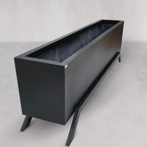 حوض زرع 2م مع قاعدة