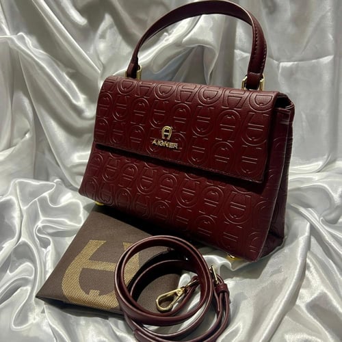 حقيبةAigner النسائية