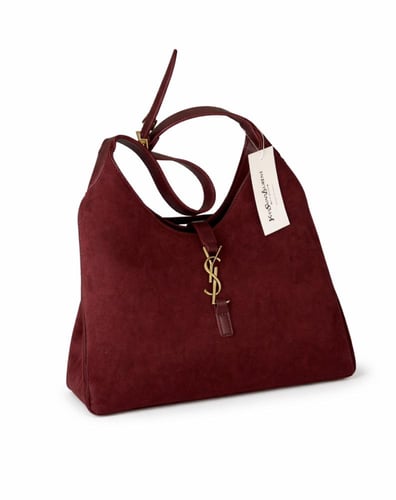 شنطة كتف نسائية بشكل أنيق