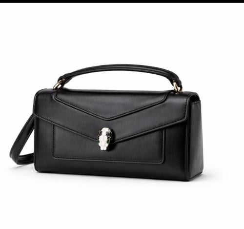 شنطة يد نسائية فاخرة مستوحى من بولغري راقٍية