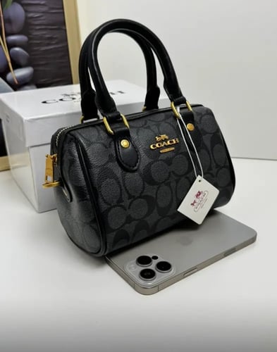 حقيبة كتف من كوتش روان