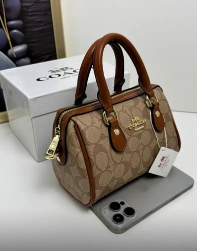 حقيبة كتف من كوتش روان