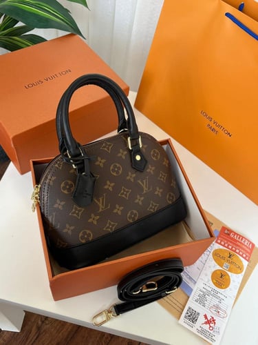 حقيبة كتف نسائية ماستر كوالتي من لويس فيتون