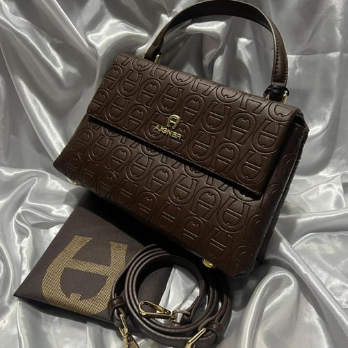 حقيبةAigner النسائية