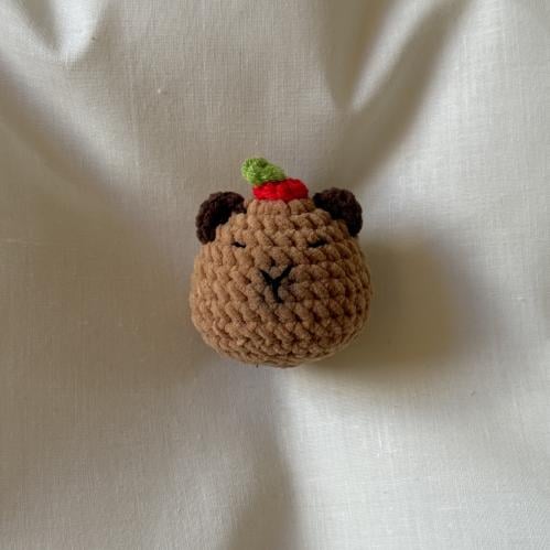 Capybara head keychain