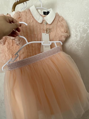 تيور قوتشي بنفشة فخم مزين ببروش لؤلؤ