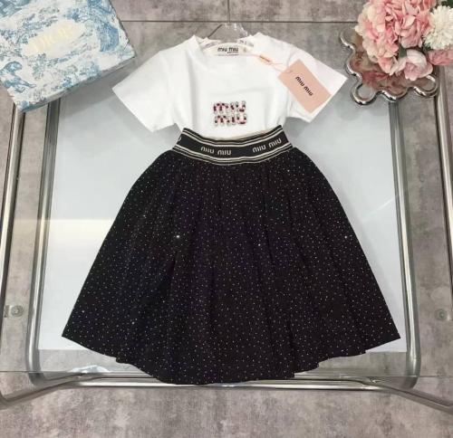 تيور ميوميو مكلل مزين التوب بعلامة الماركة