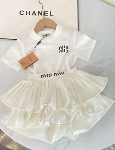 تيور ميوميو داخله شورت باللون الاوف وايت