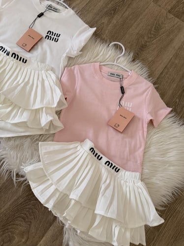 تيور ميوميو داخله شورت قطعتين اللون الوردي