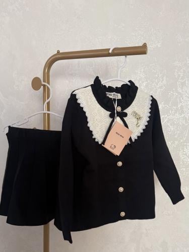 تيور ميوميو صوف مزين بغزل سنارة وازارير لؤلؤ وبروش