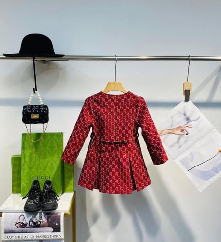 فستان قوتشي برغندي فخم مع حزام