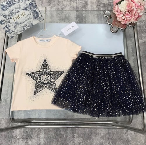 تيور ديور مزين بفصوص فخم