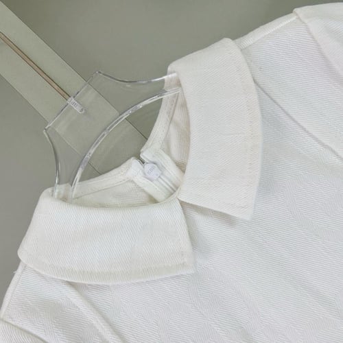 فستان قوتشي مزين بازارير فضي بعلامة الماركة