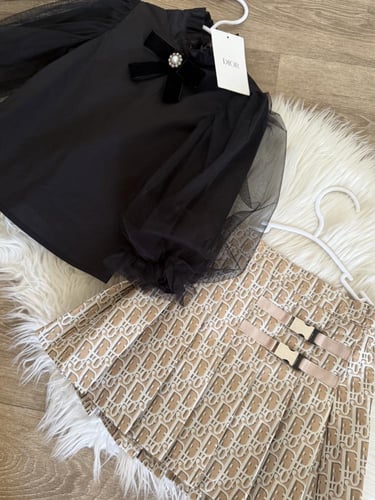 تيور ديور فخم قطعتين مزين بكسر وبروش مخمل