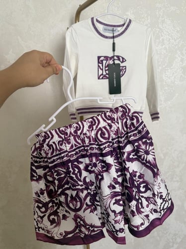 تيورD&G قطعتين باللون البنفسجي